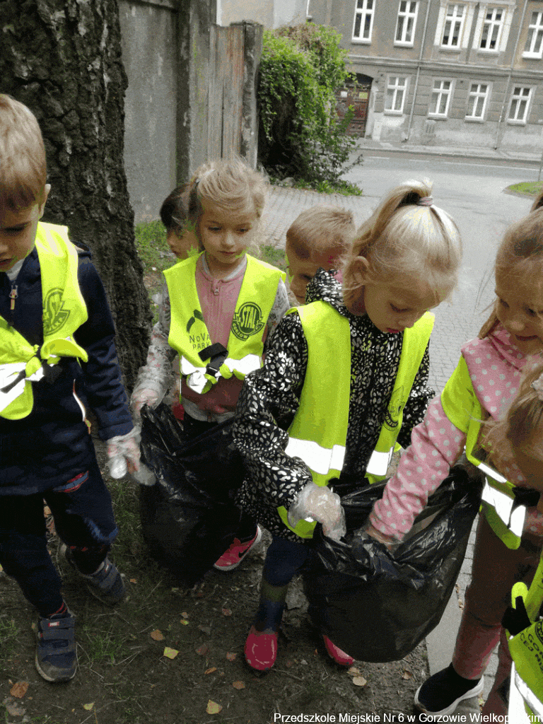 przedszkole gorzow sprzatanie swiata smerfy009